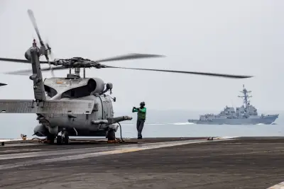 US Navy Sea Hawk helicopter, F/A-18F Super Hornet fighter jet go down in separate South China Sea incidents