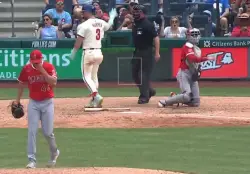 Fuming Bryce Harper dismissively waves off umpire after brutal strike three call in Phillies loss